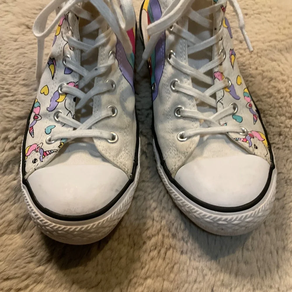 Converse Chuck Taylor All Star Sneakers Unicorn Kids‎ Size 5 Youth Rainbow